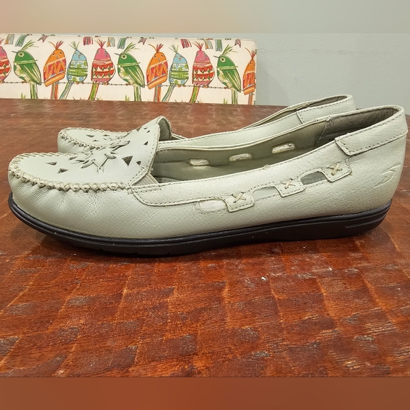 Mint Green Dr. Scholl's Loafer Size 10M - Picture 2 of 10